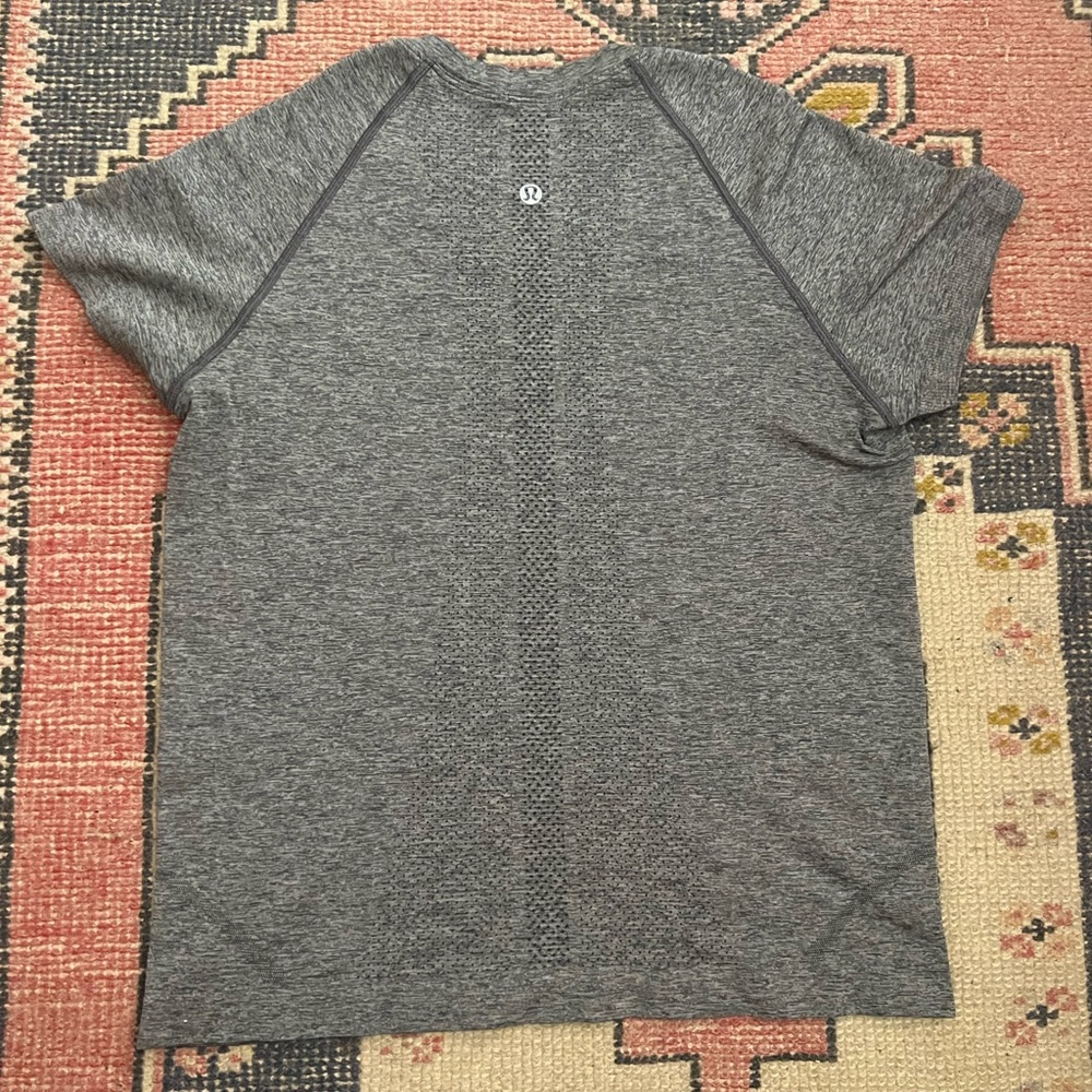 Lululemon Swiftly Tech Race Length Gray Top